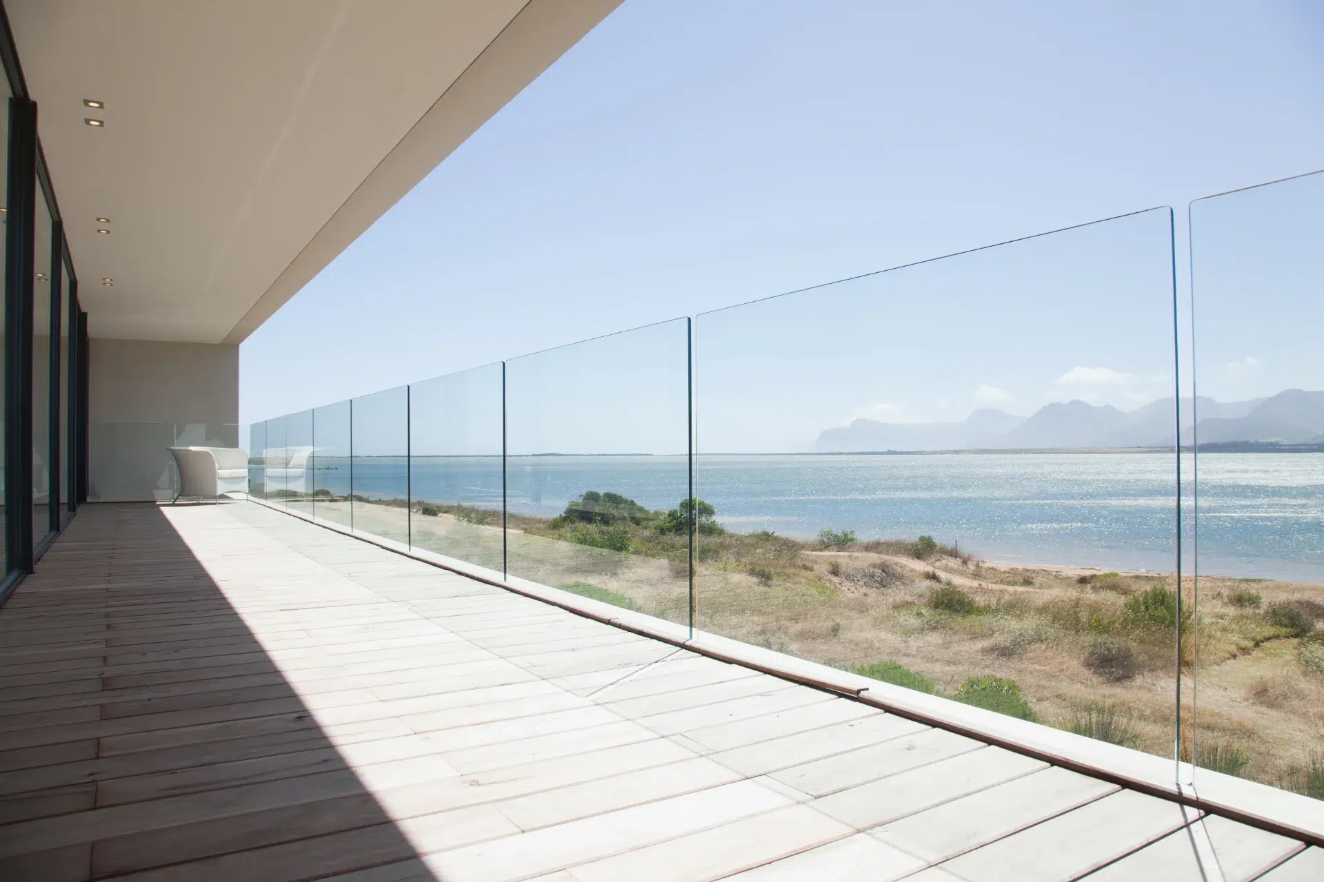 VLX 120 Glass Railing System in Los Angeles, CA | Westlight Windows Los Angeles - detail 1